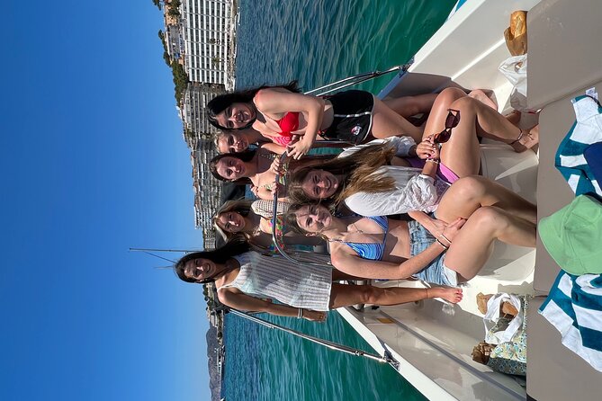 2 Hours Boat Rental in Santa Ponsa without License - The boat you rent: snorkeling setup plus fridges for real convenience