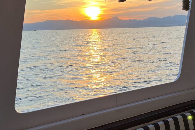 3-hour boat trip at sunset in the bay of Palma - Badia de Palma First Leg: Cueva Verde Views and Time to Settle In