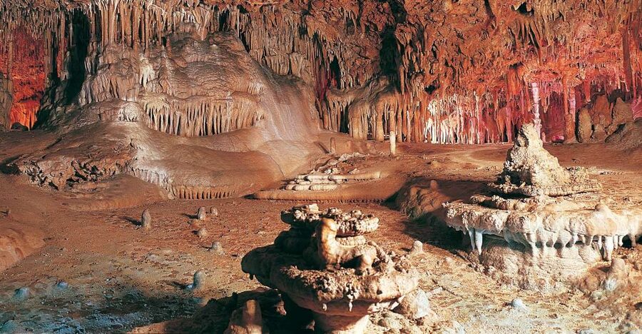 Alcudia: Half-day Caves of Hams, Blue Caves and documentary - Entering the Caves of Hams: what you actually do underground