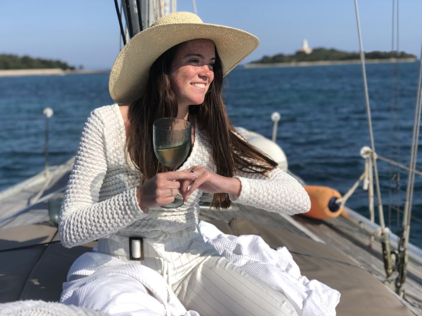 Alcudia: Romantic Sailing Trip with Diner for 2 - Timing, weather shifts, and the seasickness tip that helps