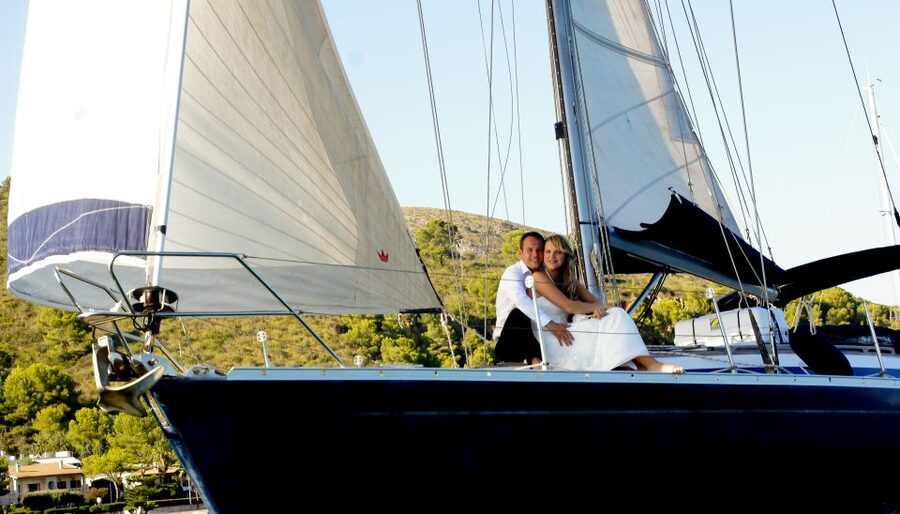 Alcudia: Romantic Sailing Trip with Diner for 2 - Dinner at sea near sunset: fresh fish, aioli, and Spanish wine