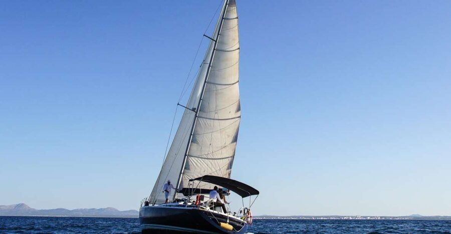 Alcudia: Sailing Yacht Excursion with Wine & Tapas - Who This Sailing and Tapas Day Works Best For