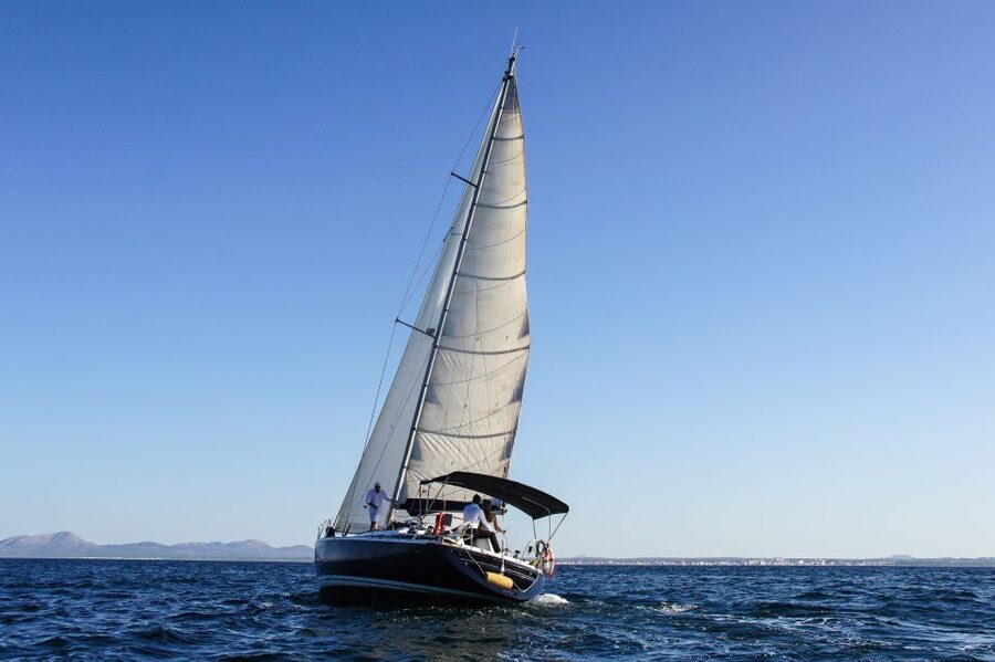 Alcudia: Sailing Yacht Excursion with Wine & Tapas - Setting Sail From Alcudia: Where You Meet and What You Need