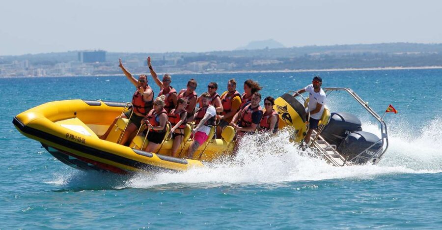 Alcudia: Speedboat Tour of Northern Mallorca & Hotel Pickup - Who This Speedboat Tour Suits Best