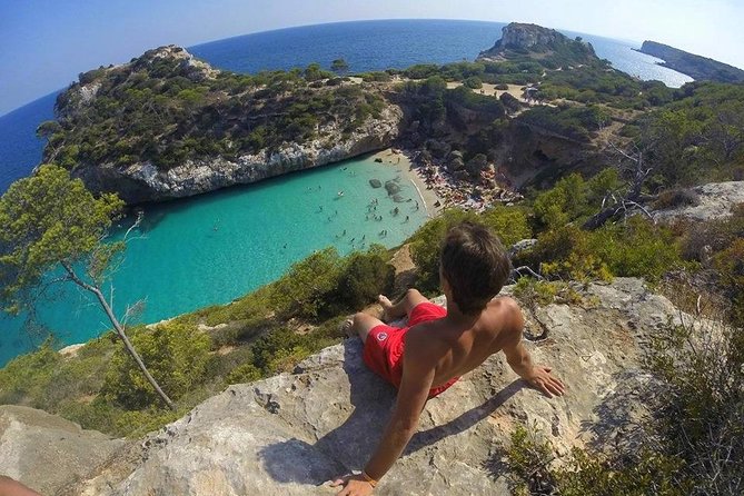 Beach Tours Mallorca. The Happy Vans. - Cala stop one: short nature walk, snorkels on, and fish-of-the-day spotting