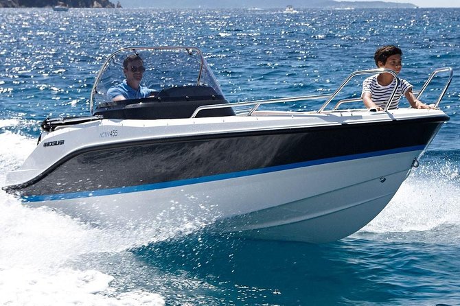 Boat rental without license - B450 'Theia' (4p) - Can Pastilla - Your 4 hours on Palma Bay: cruising, multiple stops, and swimming time