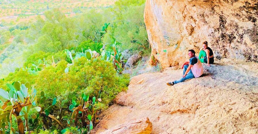 Cala Millor: "Cavemen", cave on a mountain,fun game and hike - Languages and the audio content: why it makes the walk more than exercise