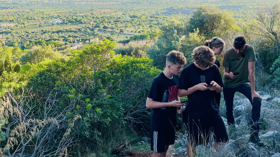 Cala Millor: "Cavemen", cave on a mountain,fun game and hike - Where it starts by Cala Millor and how the app keeps you on track
