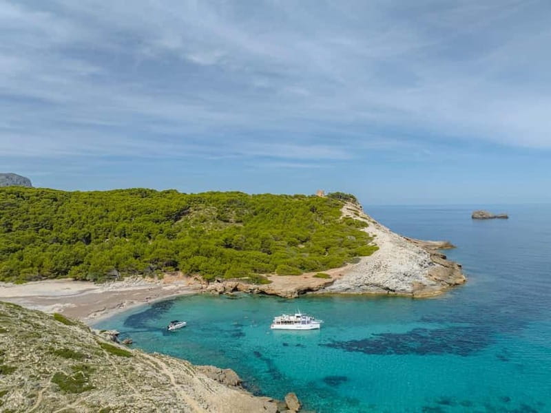 Cala Rajada: Boat Excursion with Drinks and Food - Key highlights at a glance