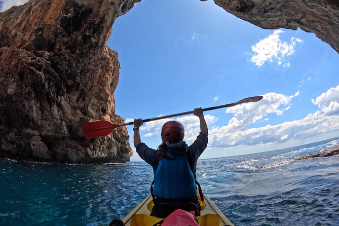 Cala Varques: Guided kayak Sea caves expedition & snorkeling - Cala Varques snorkeling: gear included, marine life time built in