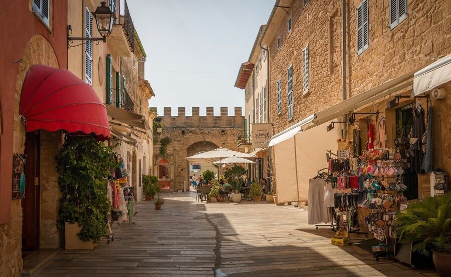 Cap de Formentor: Market, Beach, and Alcudia Tour - Alcudia Market and Old Town Walls: Local Life Without Needing a Map