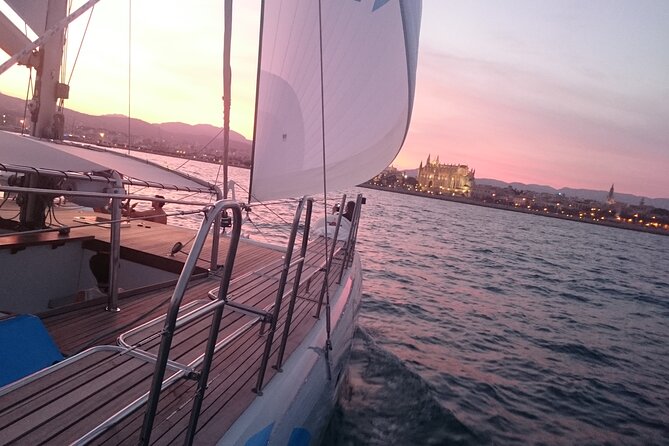 Catamaran sailing at sunset with tapas Palma de Mallorca - Swimming and paddle surf: included fun, but plan your comfort