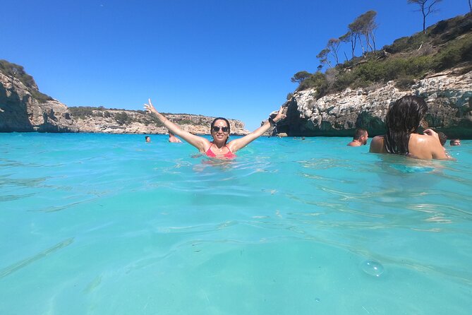 Discover Cala des Moro and S’Almunia the smart way - Key things to know before you go