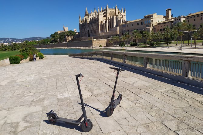 Electric kick scooter rental in Palma de Mallorca - Where You Meet in Palma: Plaça del Rosari (Centre, 07001)