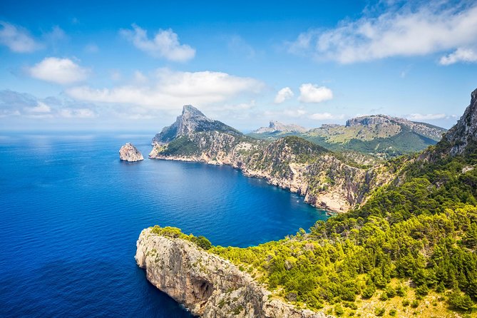 Explore Mallorca in Your Own Formula One Car - What Makes the Driving Experience Actually Work (and For Whom)