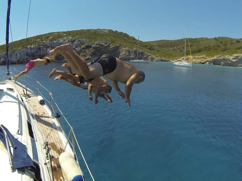 From can Pastilla : Sailing boat trip with Food & Drinks - Where Can Pastilla starts: La Mejillonera meeting point and timing