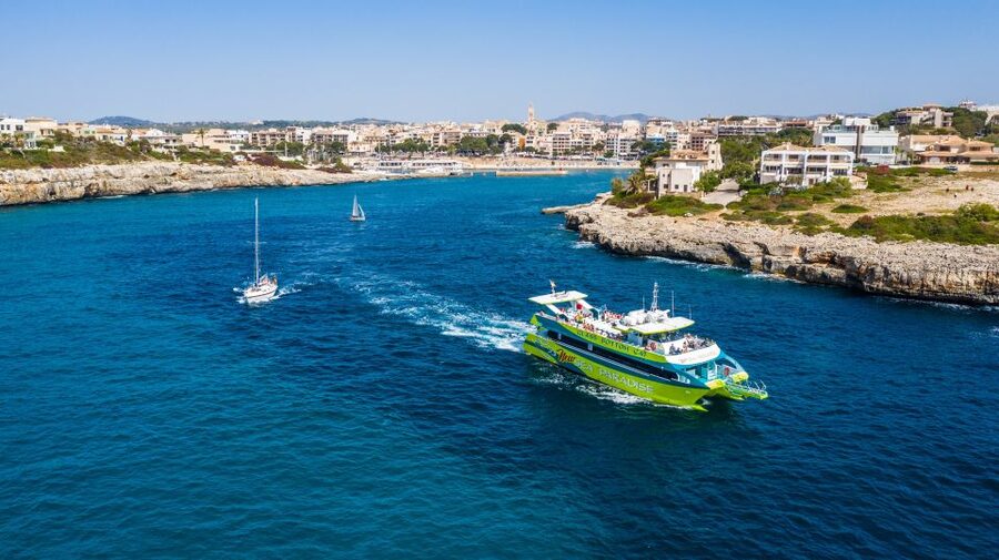 From Porto Cristo: East Coast Glass-Bottom Boat Trip - From Porto Cristo: picking the right route for your time and mood