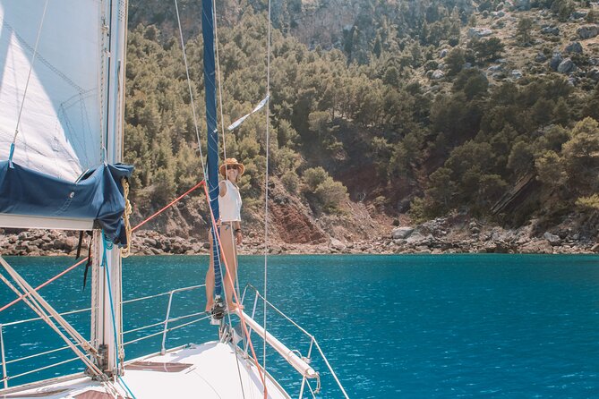 Full Day on a Private Sailboat in Mallorca - Lunch with paella and sangria, served from a remote setting