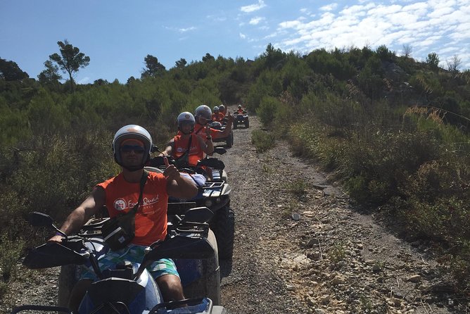 FUN Quad Mallorca - The St. Elm drink stop: a quick taste of local rhythm