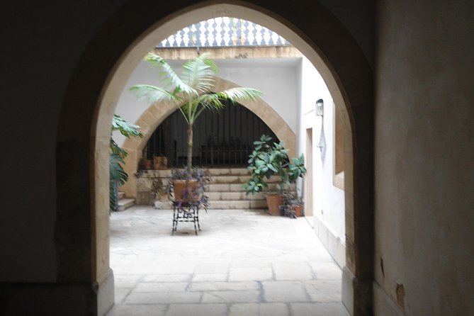 Gaudí and Modernist Art: Guided Tour in Palma de Mallorca - Why Gaudí and Modernism Feel Very Palma