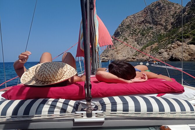 Half day on a private sailboat in Mallorca (port d'andratx) - Logistics That Matter: Meeting Point, Private Group, and Timing