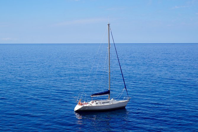 Half Day Sailing Excursion along the Coast with Sunset - Crew energy: how the skipper shapes your whole trip