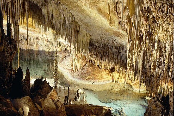 Half Day Tour Bus to the Caves of Drach - The Majorica Cuevas del Drach pearl stop, a short but useful detour