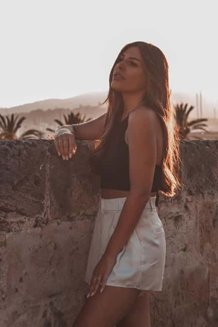 Instagram tour in Palma de Mallorca with a private photographer - Posing Help That Feels Like You