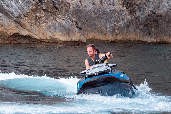 Jet Ski Rental Andratx 30 min - The 30 Minutes on the Water: Speed, Adrenaline, and Control