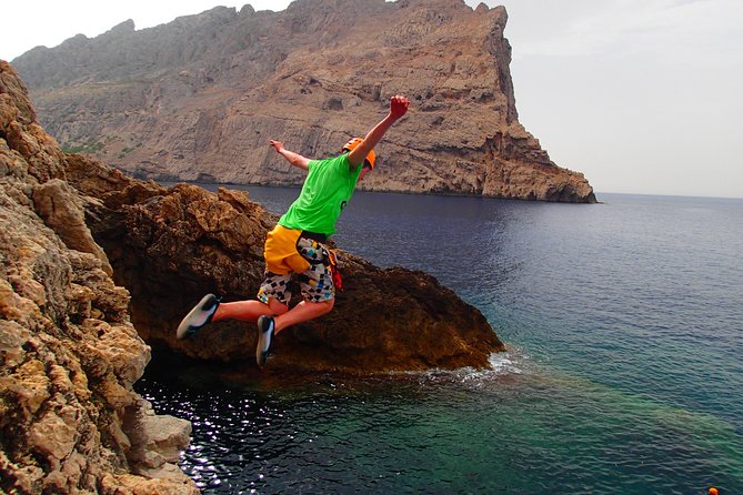 Kayak & Coasteering - Start at Cala Molins: what the morning setup feels like