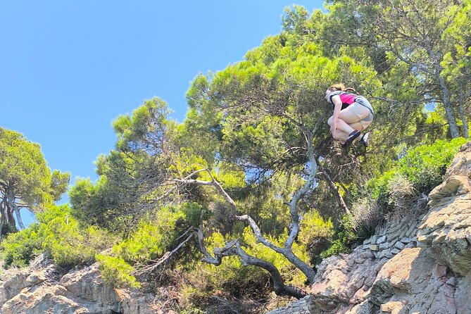 Kayak Tour with Caves, Snorkeling and Picnic (+ Cliff Jump) - Equipment and Comfort Tips (So You Enjoy the Water, Not the Hassles)