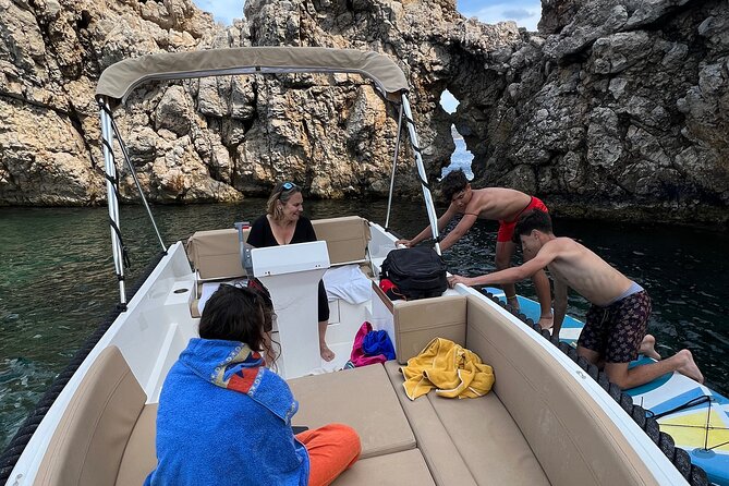 License free boat rental around the coast of santa ponsa - Snorkeling and music, how to use them without overthinking