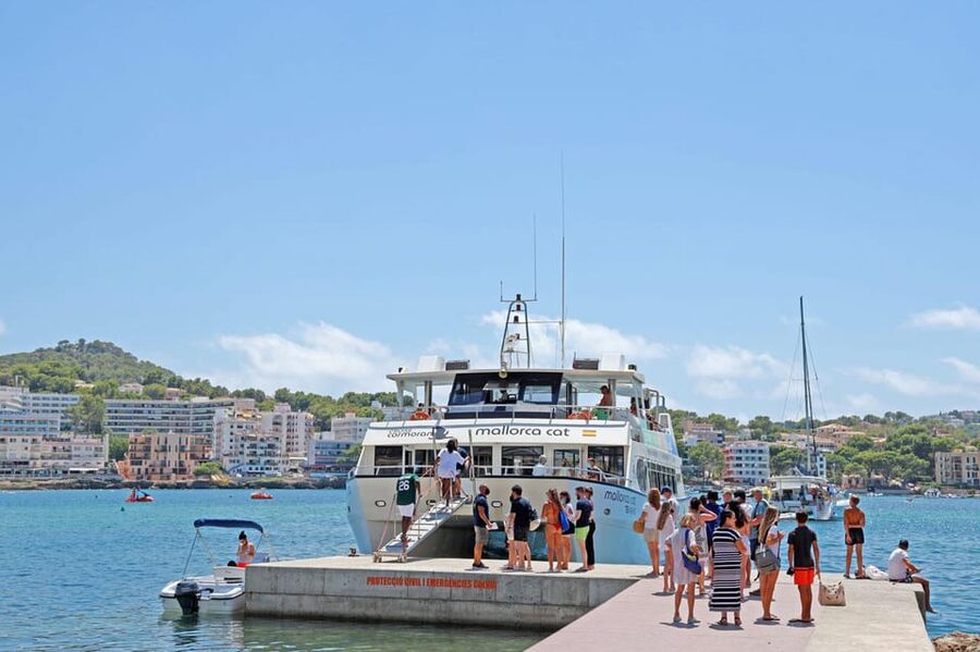 Mallorca: 2-Hour Coastline & Malgrat Islands Catamaran Tour - Eco-Friendliness and What the Crew Focuses On