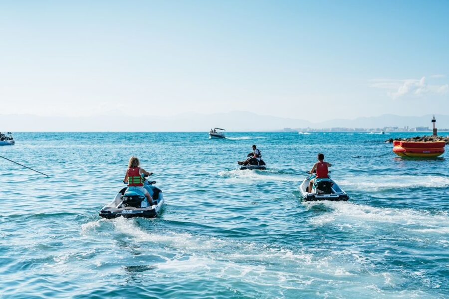Mallorca: 25-Minute Palma Beach Jet Ski Excursion - The Big Moment: Speed, Turns, and Jumping Waves (How You Get the Adrenaline)