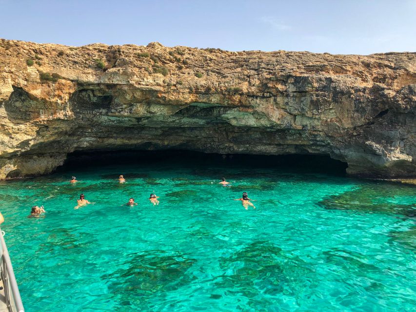 Mallorca: 3.5-Hour Boat Trip with Swimming and Snorkeling - Snorkeling Gear and the 20 Euro Deposit: How to Make It Smooth