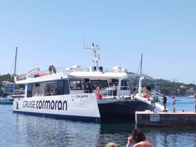3.5-Hour Boat Trip with Swimming and Snorkeling