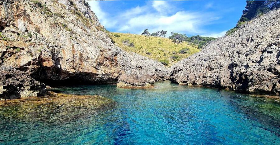 Mallorca Alcudia: Jack Sparrow Cave Jet Ski Tour - Jack Sparrow’s Cave at Aucanada: the main event