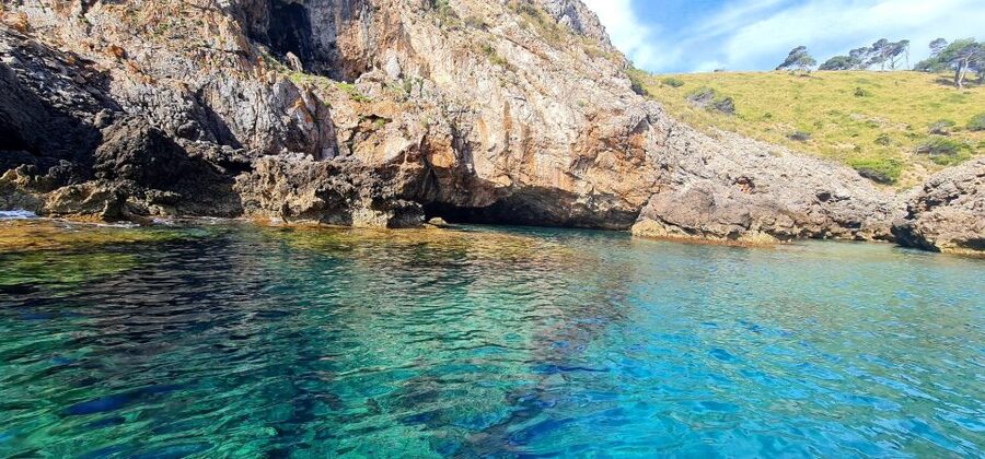 Mallorca Alcudia: Jack Sparrow Cave Jet Ski Tour - Who this tour suits best