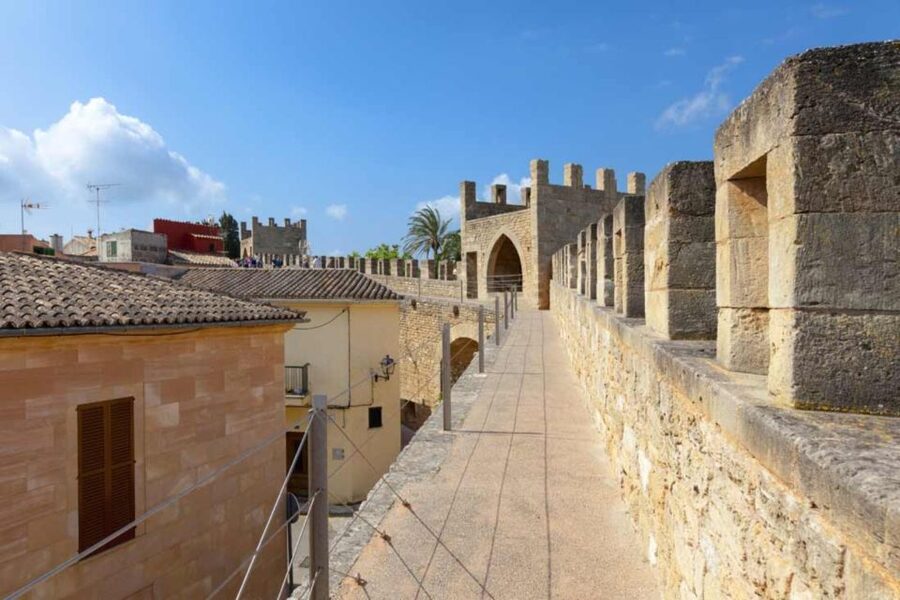 Mallorca: Alcudia Old Town, Market, and Formentor Beach - Why Alcudia and Formentor Make a Great One-Day Combo