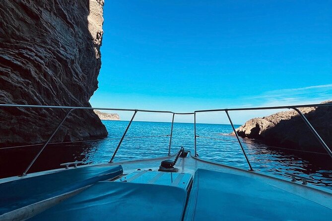 Mallorca Beach & Caves 4hr Boat Trip Drinks, Tapas, SUP & Snorkel - Snacks and drinks: where the money actually turns into a good deal