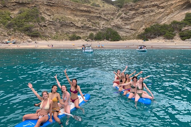Mallorca Beach & Caves 4hr Boat Trip Drinks, Tapas, SUP & Snorkel - Crew and group size: why the boat feels calmer than many tours