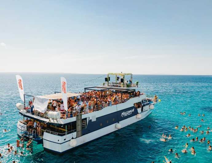 Mallorca: Boat Party with Live DJs, Lunch, & Nightclub Entry - Crowd vibe, safety energy, and who this trip fits best