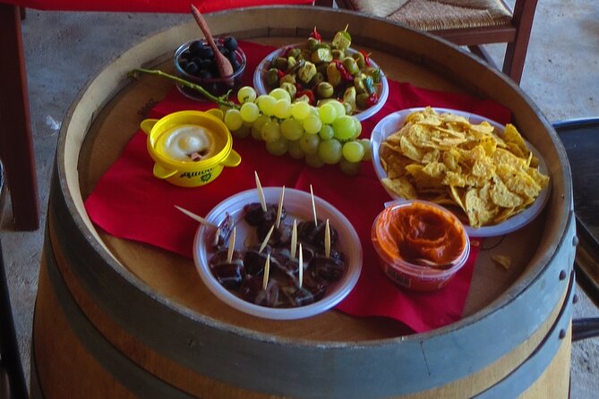 Mallorca Bodega & Olive Minibus Tour incl. Pick-up South Coast - The guide effect: names you might hear, and why it matters
