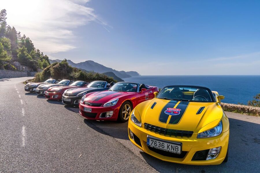 Mallorca: Cabrio Sports Car Tour - The car setup, manual gearbox, and who should drive