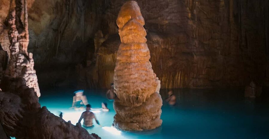 Mallorca: Cala Romántica Cliff Hike and Sea Cave Tour - The 45-Minute Cliff Hike: Mediterranean Forest, Real Footing, Real Views