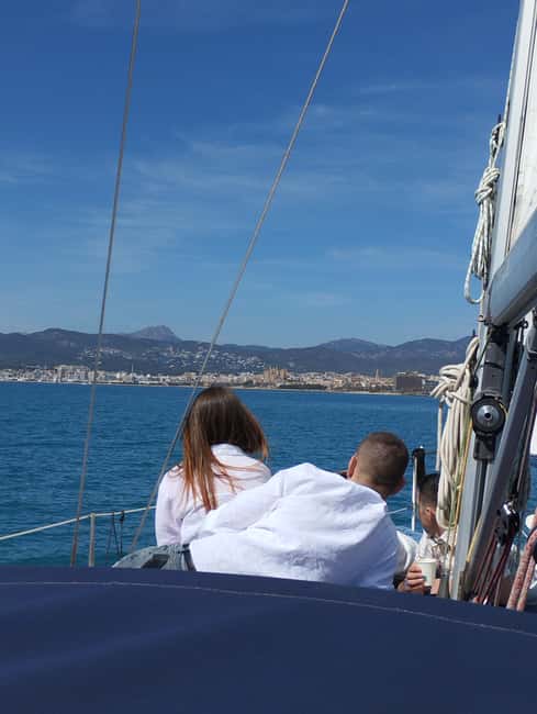 Mallorca: Cala Vella Boat Tour with Swiming, Food, & Drinks - Getting to Carrer de Virgili 27 without wasting your morning
