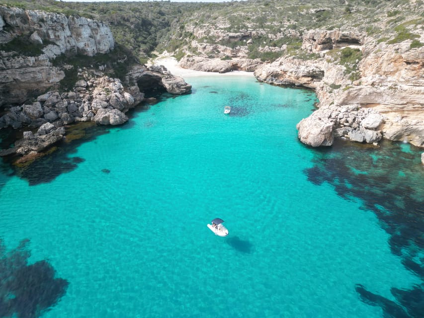 Mallorca: Caló des Moro and Cala Marmols Boat Tour - Es Pontas, the Mirador stop, and why this arch looks fake in photos
