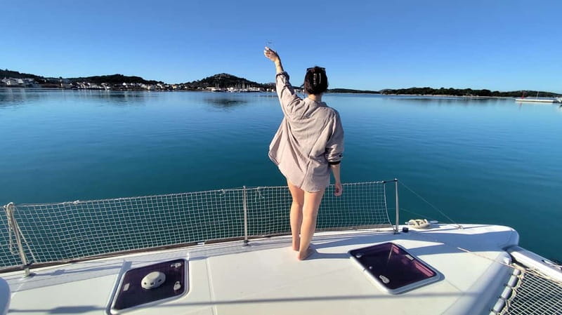 Mallorca: Catamaran Boat Tour with Tapas - Tapas on a boat: why the food time is a win