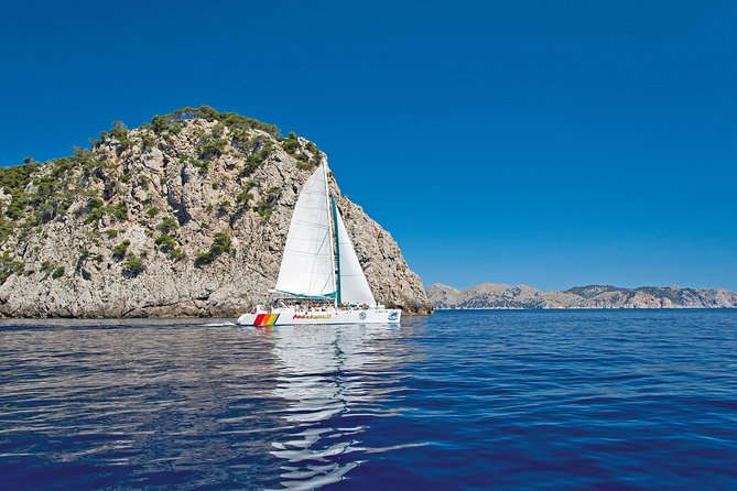 Mallorca Catamaran Cruise with Scenic Views and BBQ Lunch - Stop 1: Boarding with Transports Maritims BRISA and an easy start