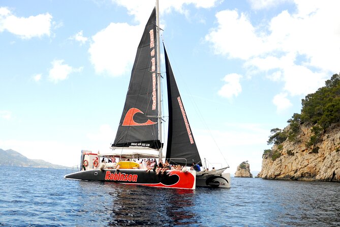 Mallorca Catamaran Tour in the Bay of Pollensa - Lunch Afloat: What You Eat and Why It’s Part of the Value